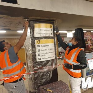 MEN IN WHITH- U-Bahnhof Sanierung / MP75 -Deckenputz /Sanierungsmaßen