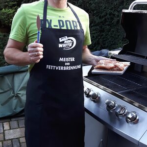 Keine Grillzange zur Hand, dann hilft auch ein Stuckeisen.